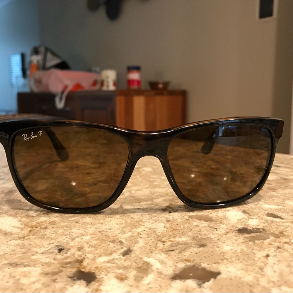 Polarized authentic ray-ban